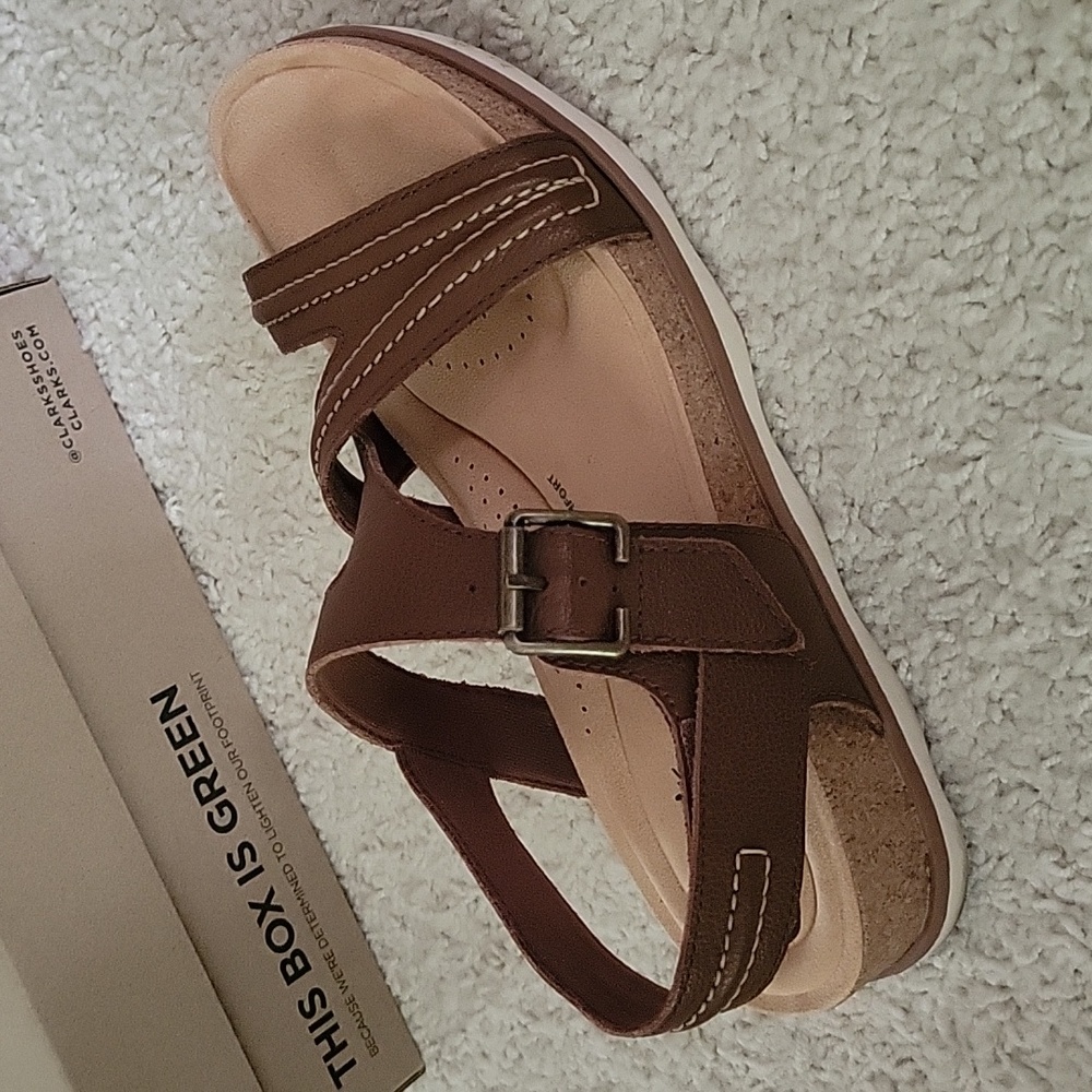 Clarks Brown Leather Cross-Strap Slingback Sandals - Picture 2 of 4